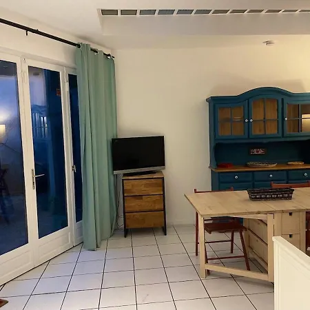Apartamento 2 Pieces Cosy - Fond De Cour - Saint-denis *