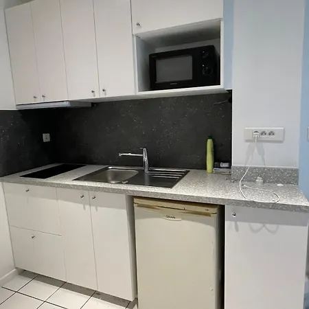 2 Pieces Cosy - Fond De Cour - Saint-denis Apartamento